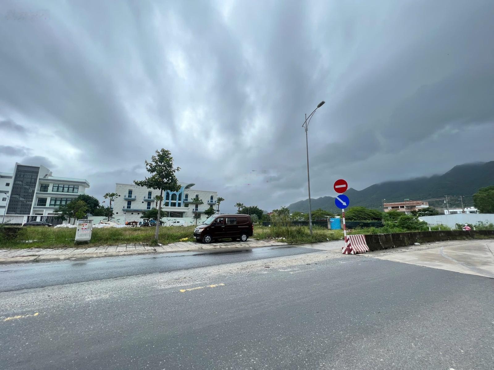 Bán gấp đất nền dự án 160m2 giá tốt tại Phong Châu, Vĩnh Thái, Nha Trang. LH 0399797268 Sâm