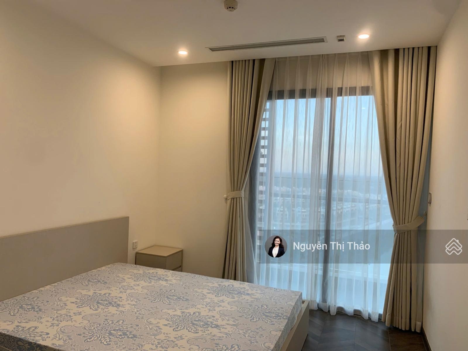 Thuê 2PN Nội Thất Xin- Vỉews Đỉnh 36ha The Beverly(BE3), kính cong toàn cảnh tại Vinhomes giá 14tr