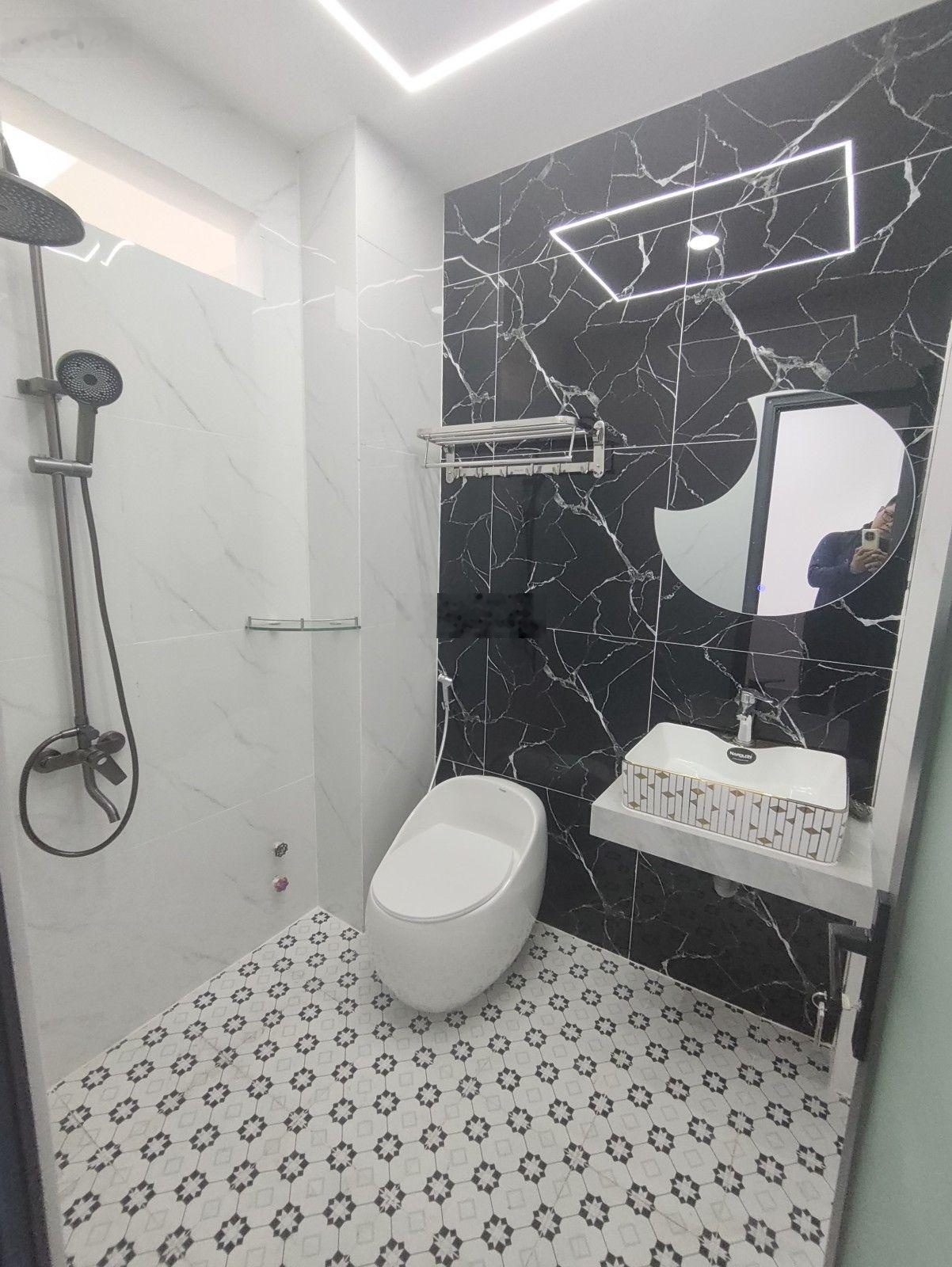 Nhà mới 5 tầng khu phân lô Mã Lò, ô tô vào nhà, 7.6 tỷ