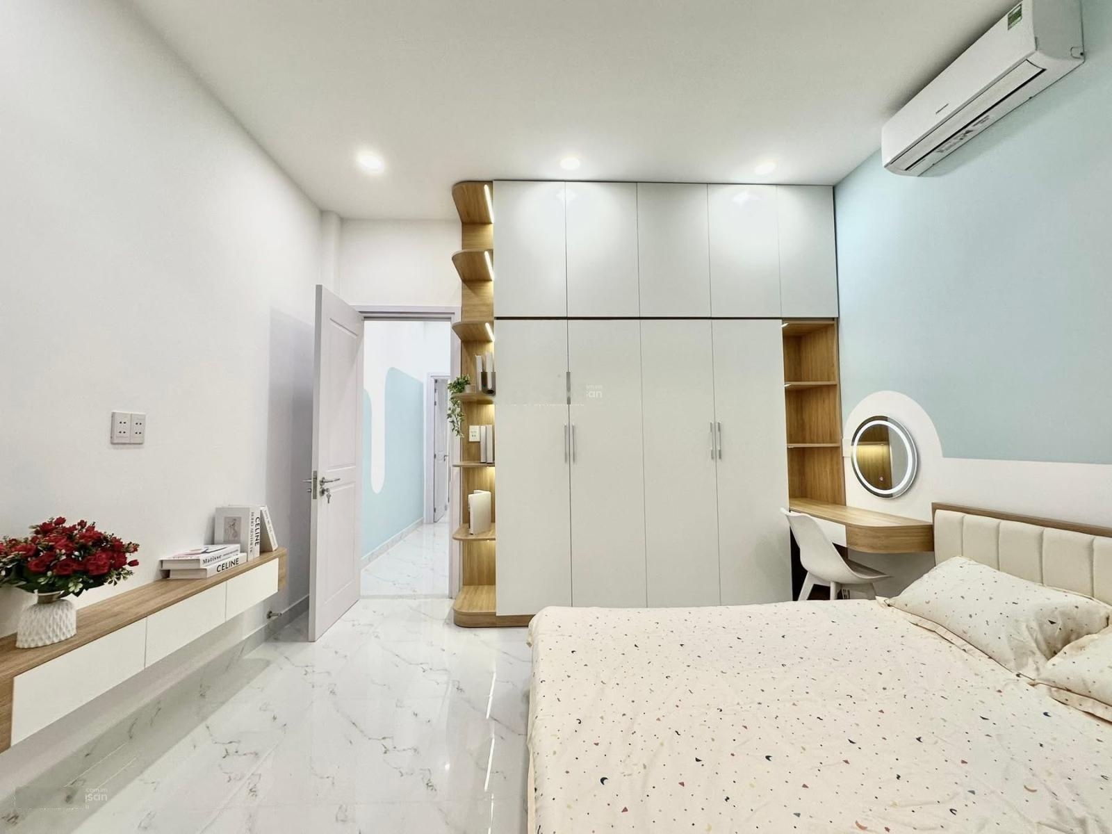 Siêu rẻ - 9,8 tỷ - Phú Nhuận 55m2 - Hẻm 6m - Thông Hoàng Hoa Thám, Thích Quảng Đức