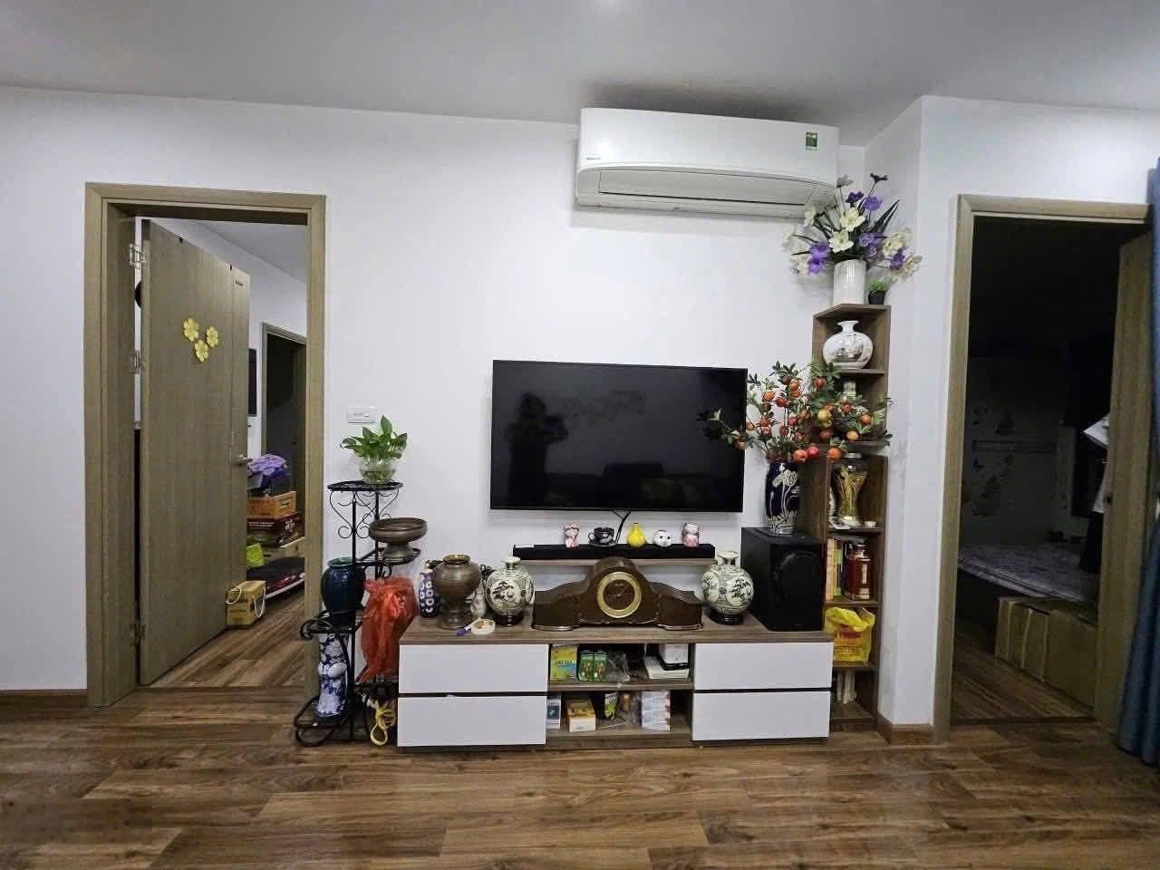 Cho thuê chung cư samsora vạn phúc - cách trung tâm văn quán 2km