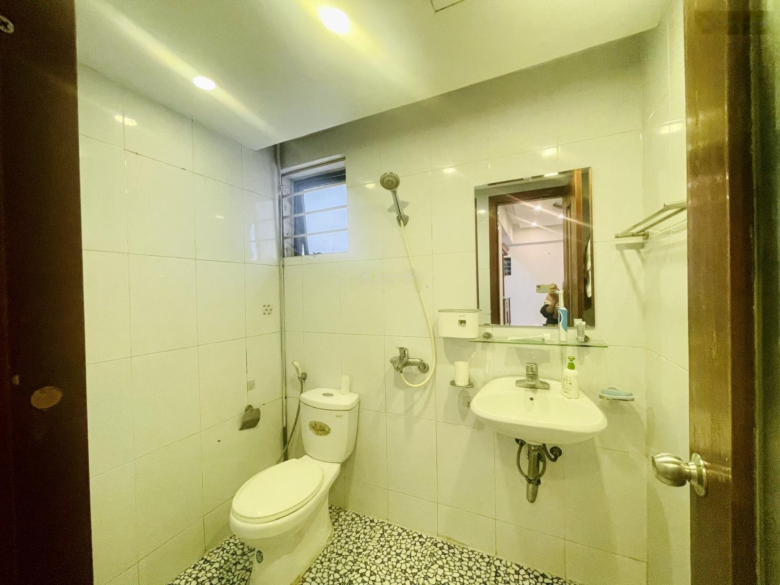 Cho thuê chung cư phòng đẹp, đầy đủ trang thiết bị, chỉ việc xách vali quần áo về ở