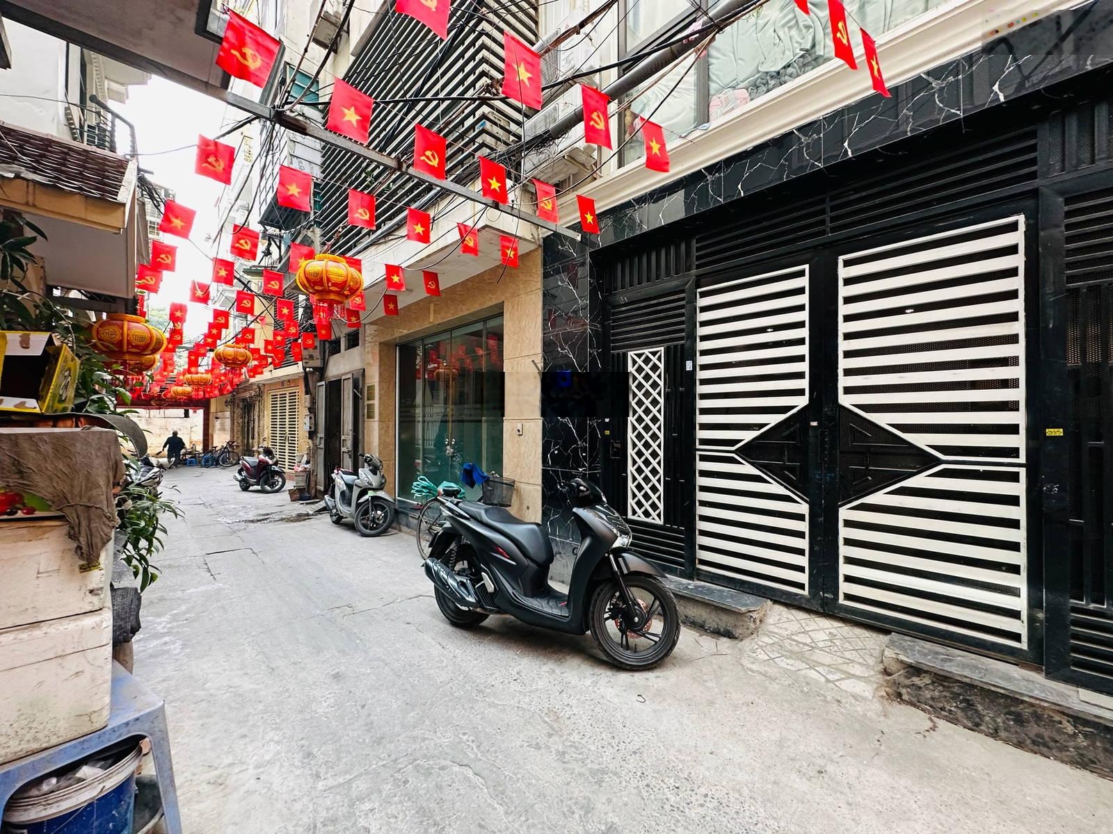 Cầu giấy;căn hộ ccmini 6 tầng thang máy-dt 60m doanh thu 840tr/ tháng -nhỉnh 17 tỷ