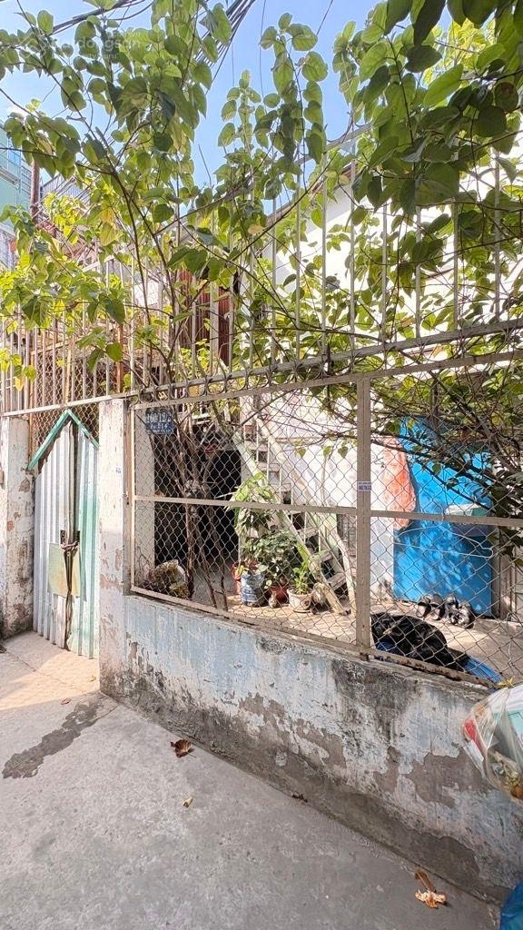 94m2 - dãy trọ - 9,3 tỷ - Bùi Đình Tuý - sổ vuông nở hậu - thấp hơn giá trung bình khu vực 2,4 tỷ