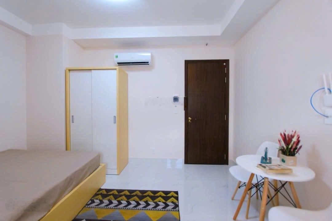 Phòng Đẹp Cửa Sổ Thoáng Full Nội Thất Ngay Etown Cộng Hoà Tân Bình