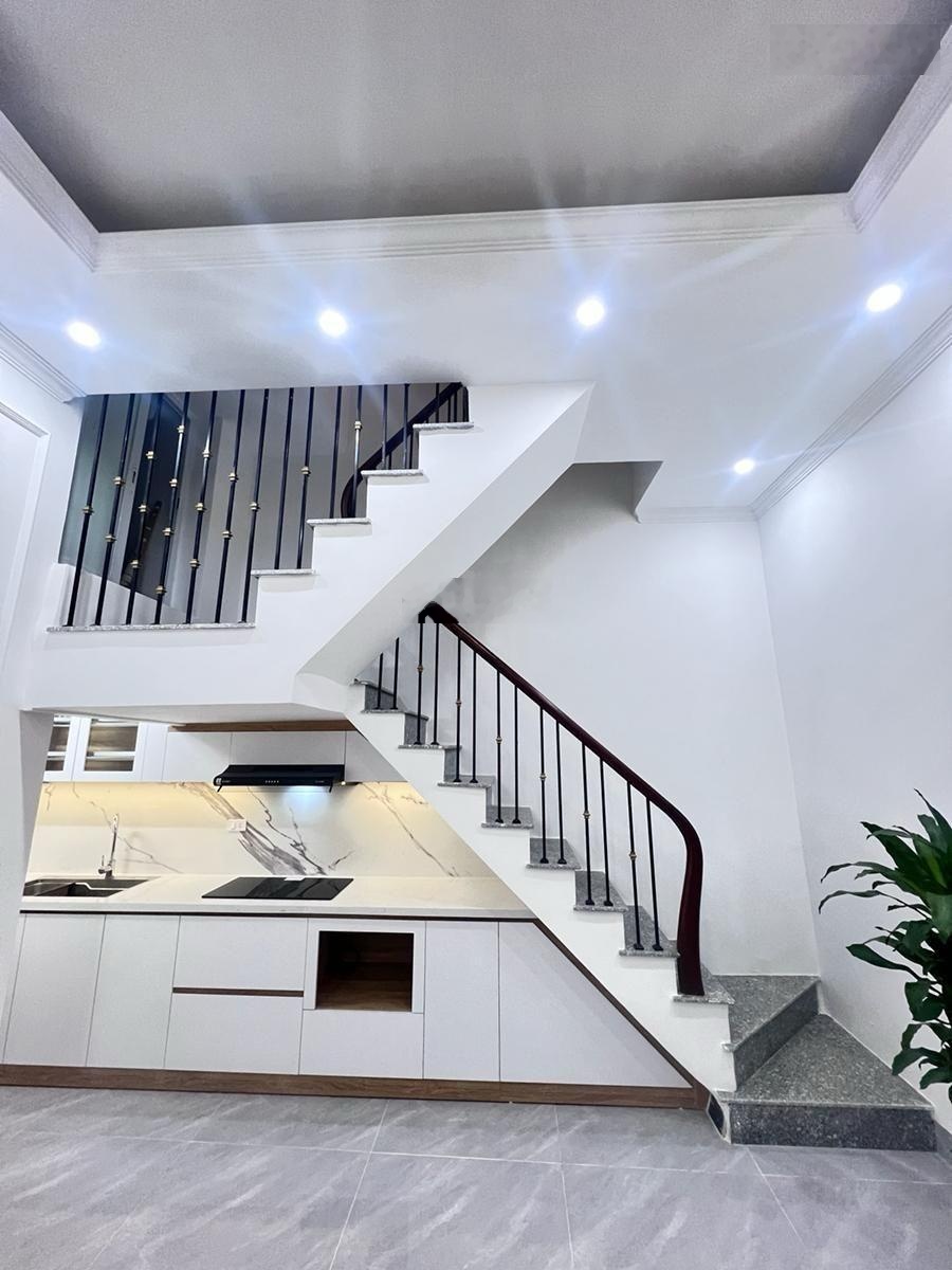 Nhà đón tết phố Thịnh Hào 2 gần otô 30m ra phố xây mới 5T tặng nội thất ở sướng 33m2 giá 7.9ty