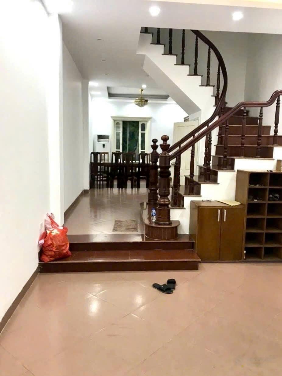 Cần bán nhà huỳnh thúc kháng, 40m*5 tầng, ngõ thông rộng,vỉa hè,kinh doanh, sổ đỏ chính chủ