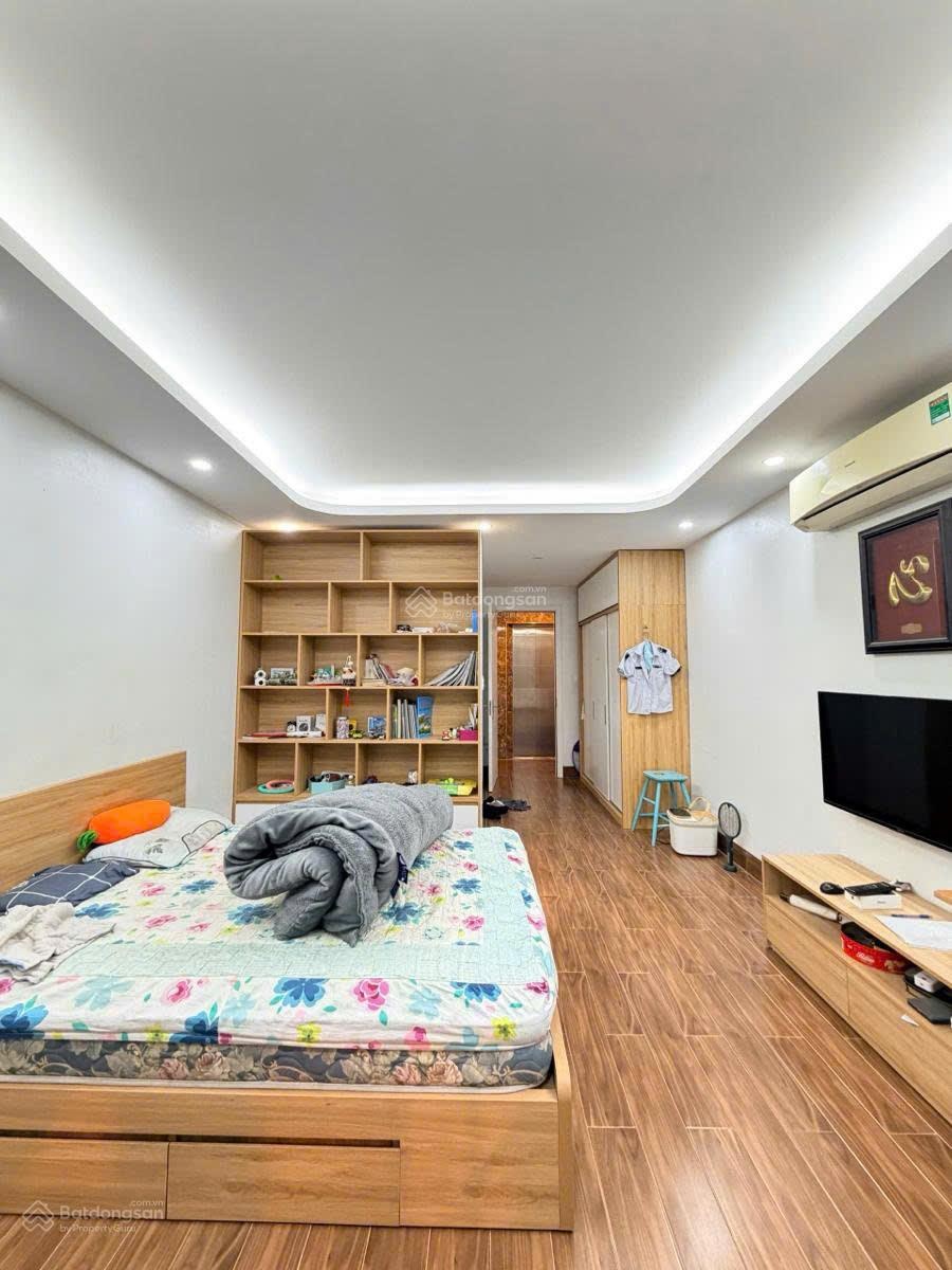 Bán nhà phân lô Chùa Láng Đống Đa, 40m2*5 tầng, sổ đỏ chính chủ, ngõ thông, kinh doanh