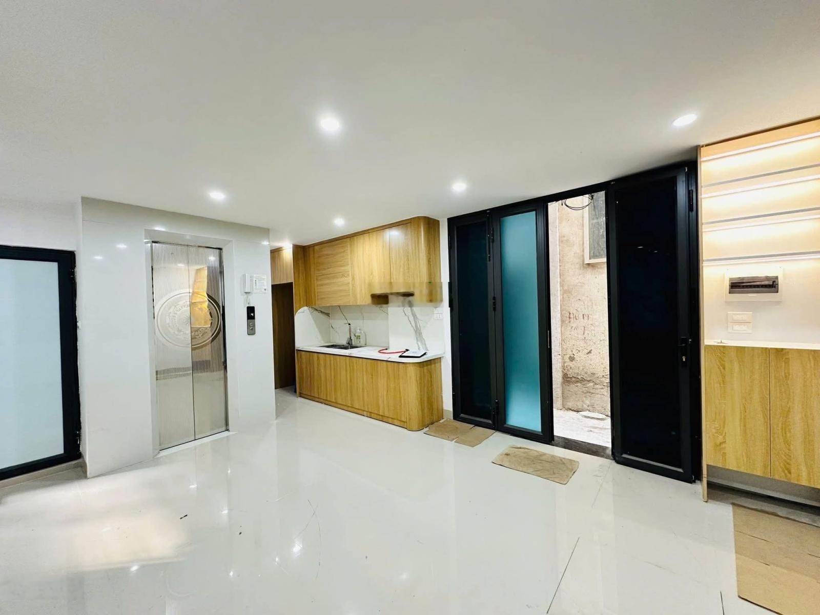 Nhà đẹp lung linh - ngay trung tâm Đống Đa - nội thất sang xịn siêu hot có 1 - 0 - 2