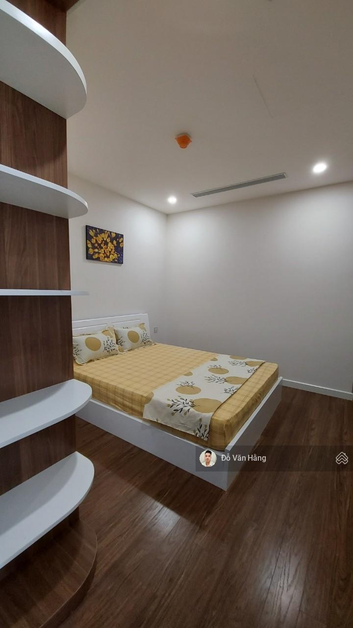 Cho thuê nhanh căn 2 ngủ full đồ tầng trung hướng nam giá 16,5 triệu/tháng