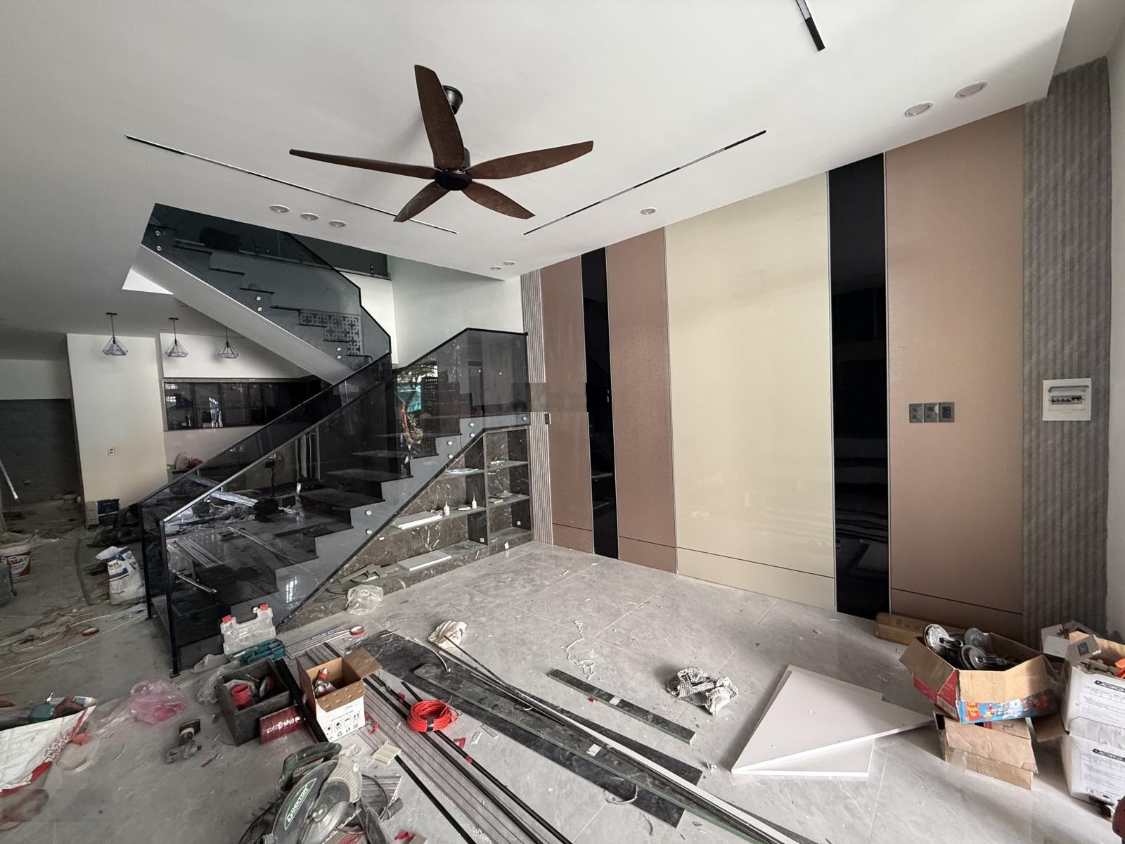 Nhà 3 tầng 3 mê full nội thất xịn sò