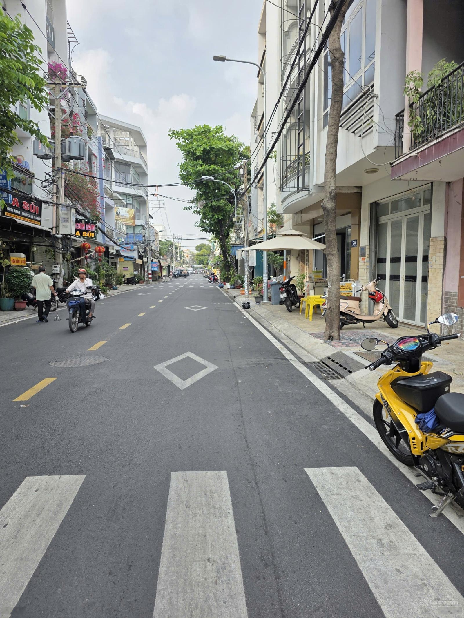 (Nhà đẹp) mặt tiền đường Nguyễn Hậu, quận Tân Phú. (DT: 4x16.5m 4 tầng). Giá: 13.8 tỷ