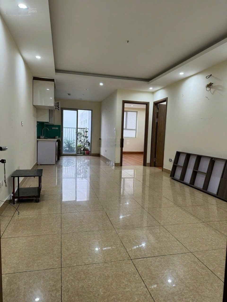 Cho thuê CHCC 536 Minh Khai 75m, 11 triệu/ th, 2 ngủ rộng, 2 wc, khách, bếp, full nội thất