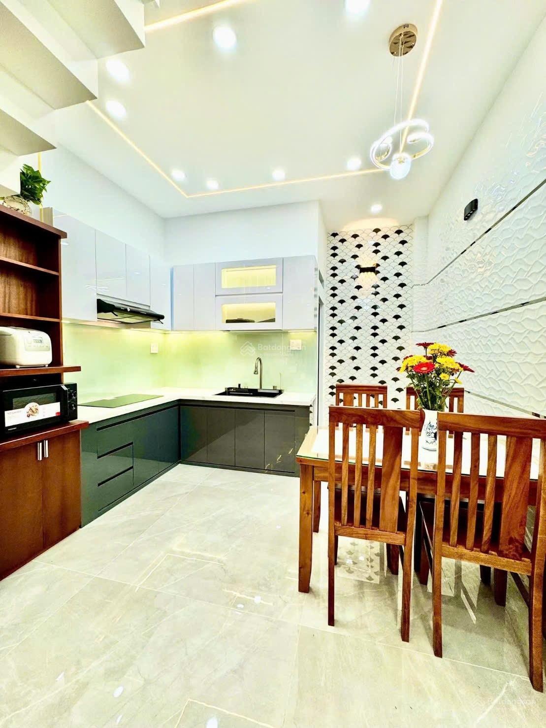 Nhà mới Nguyễn Văn Khối - 48m2 - 4PN - 6.350 tỷ - Ở liền