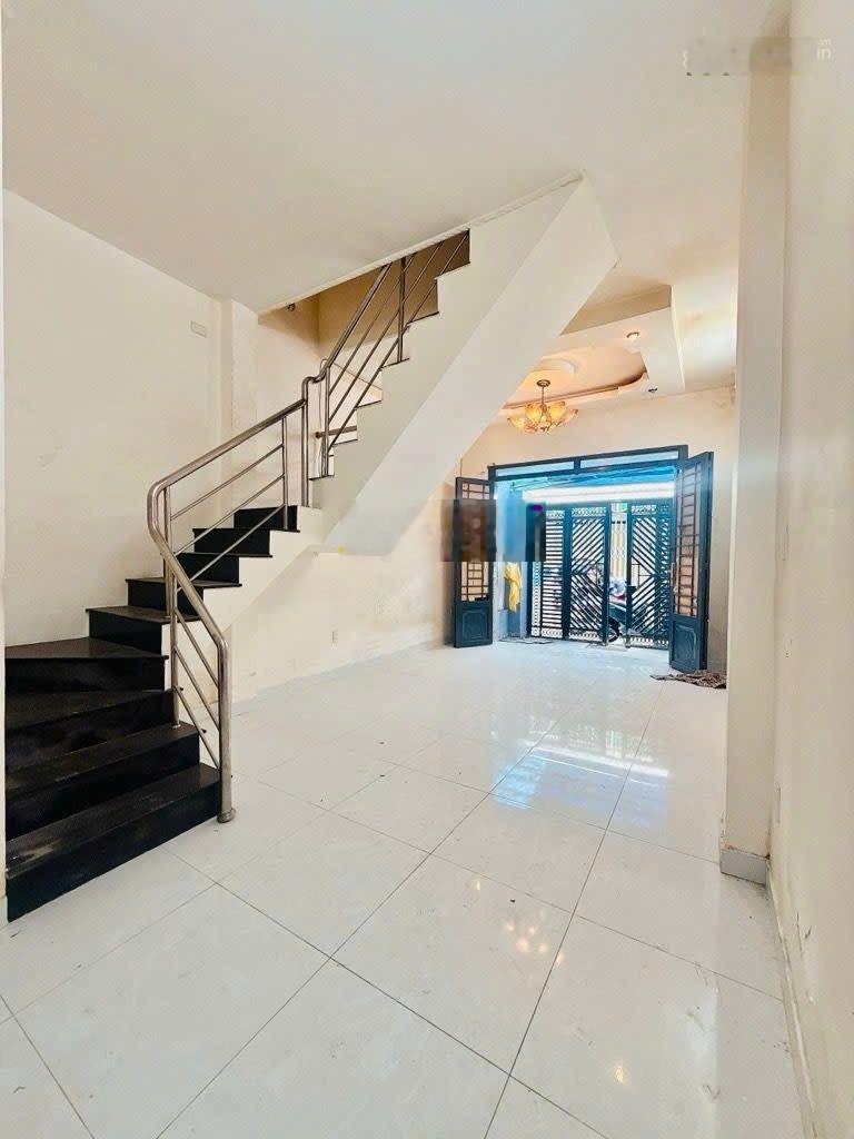 Nhà chính chủ hẻm xe hơi Huỳnh Tấn Phát Quận 7 chỉ hơn 3 tỷ