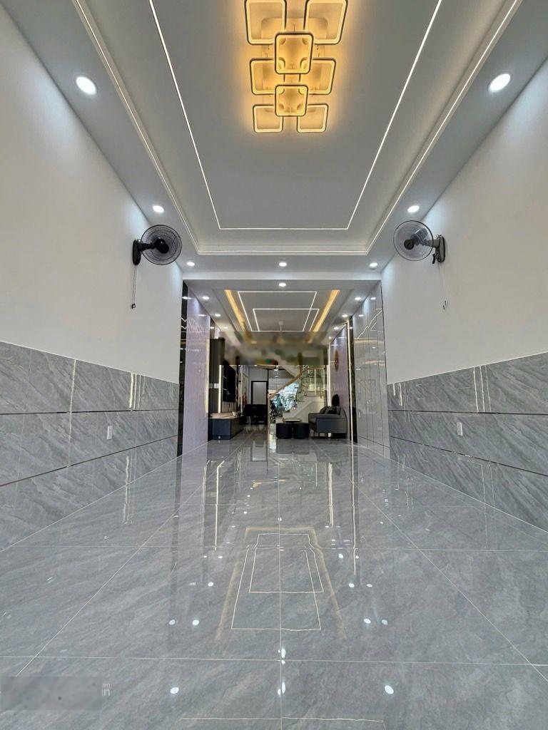 Bán nhà mặt phố tại Tỉnh Lộ 10, giá 7,7 tỷ, 41 m2, Bình Tân, HCM