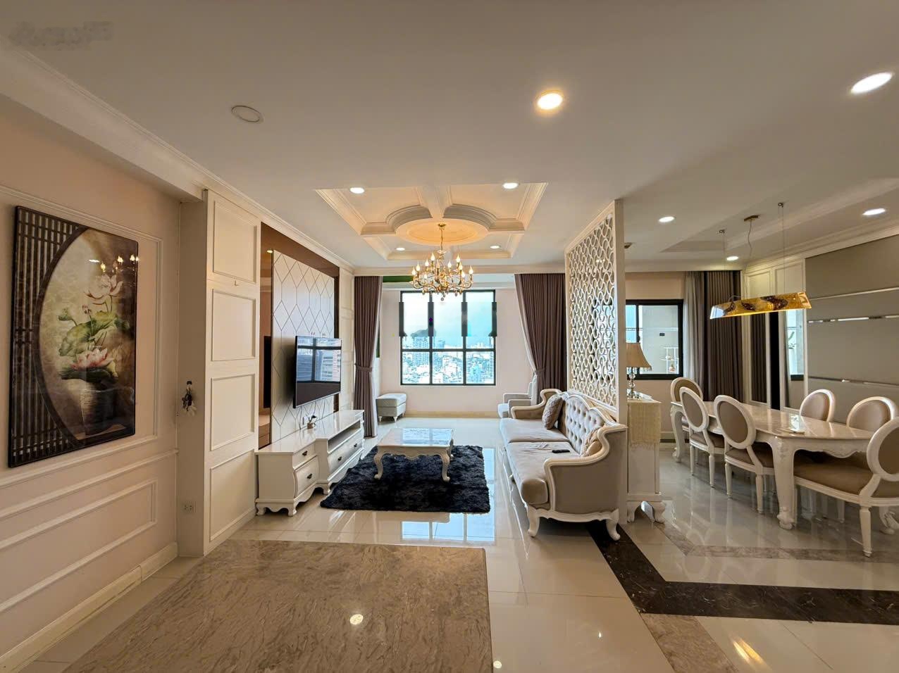 Thuê ICON 56 3PN 2WC 120m2 ban công view sông Bến Vân Đồn quận 4 sát Q1, Q3 cầu Basol LH 0775924600