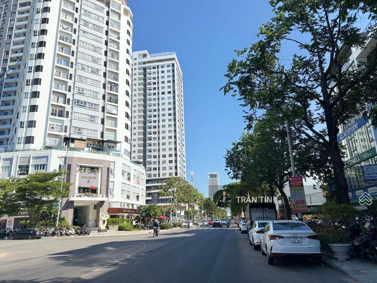 Lô đất mặt tiền đường Trần Hưng Đạo, sát toà căn hộ Monarchy