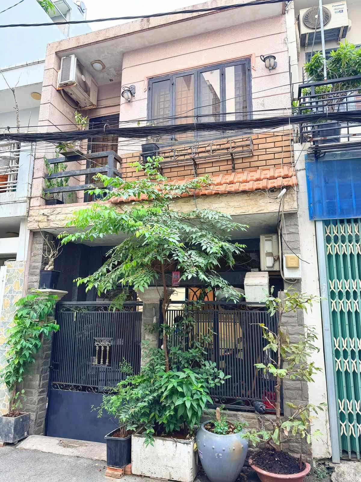 Bán nhà khu phân lô gần KBT Làng Hoa đường Lê Văn Thọ, Gò Vấp. 4*11m, HXH 6m, 2tầng, giá 5tỷ 850