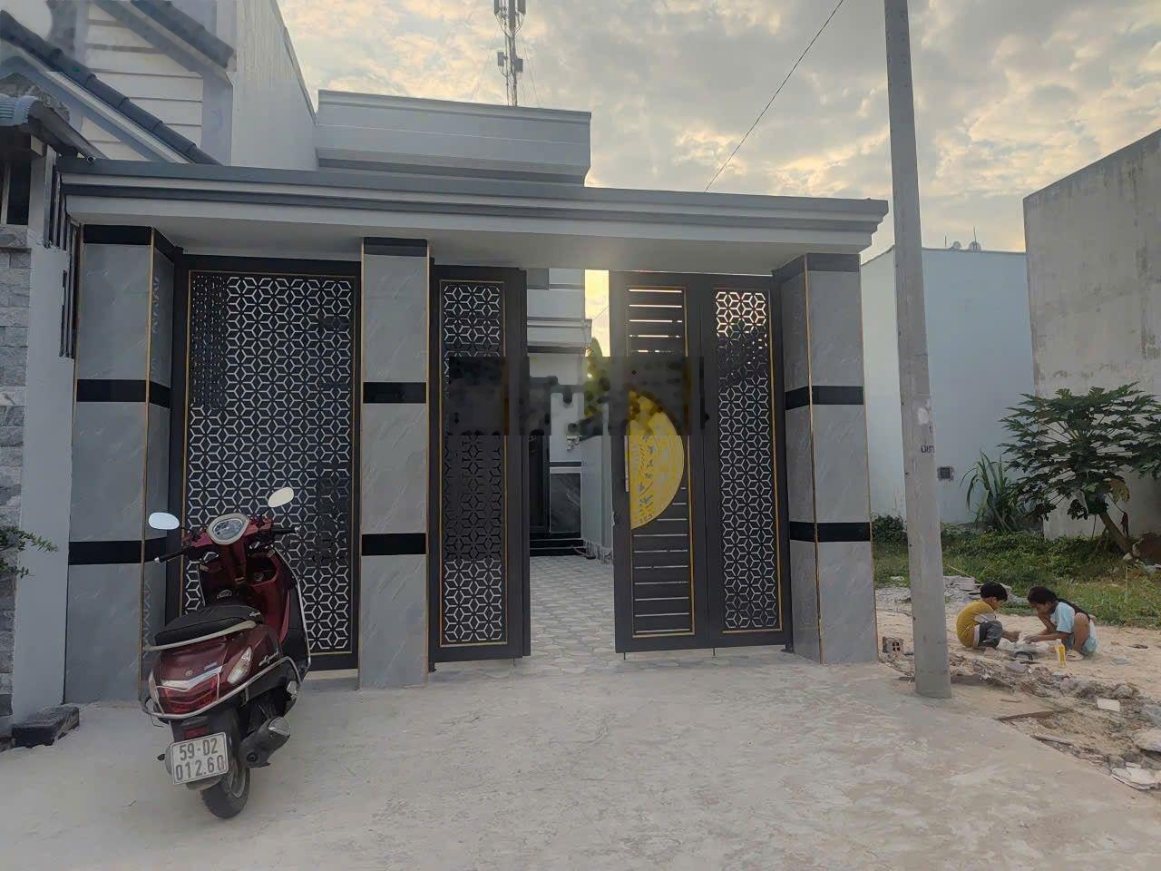 .bán nhà tân thông hội .xã củ chi. ..cách Trường Tiểu học Tân Phú Trung chỉ 500m, đầy đủ tiện ich