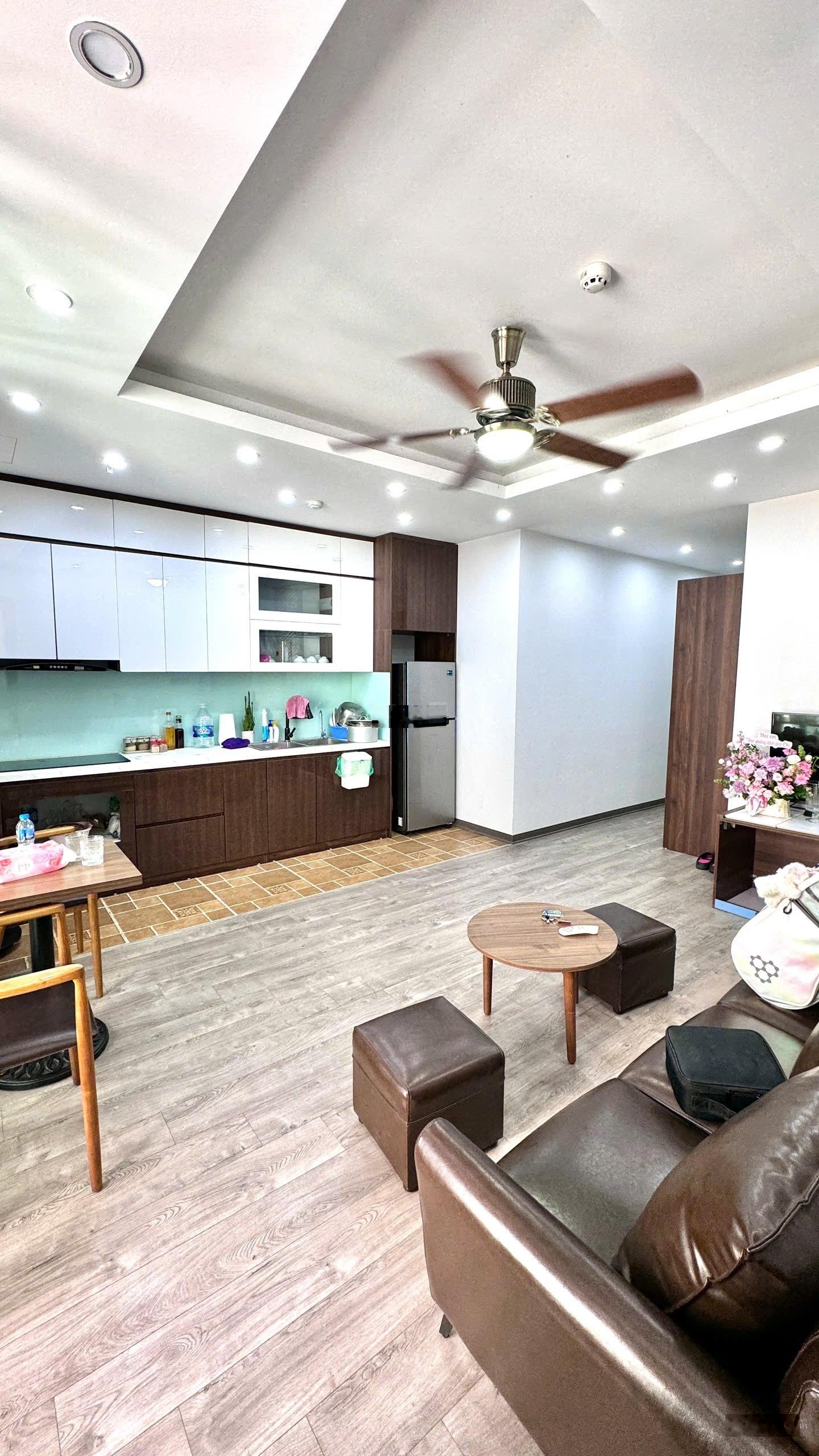 Bán căn hộ 2PN Toà Tháp Thiên Nhiên Kỷ Hà Đông, 4,7 tỷ, 54m2 full đồ sẵn sổ