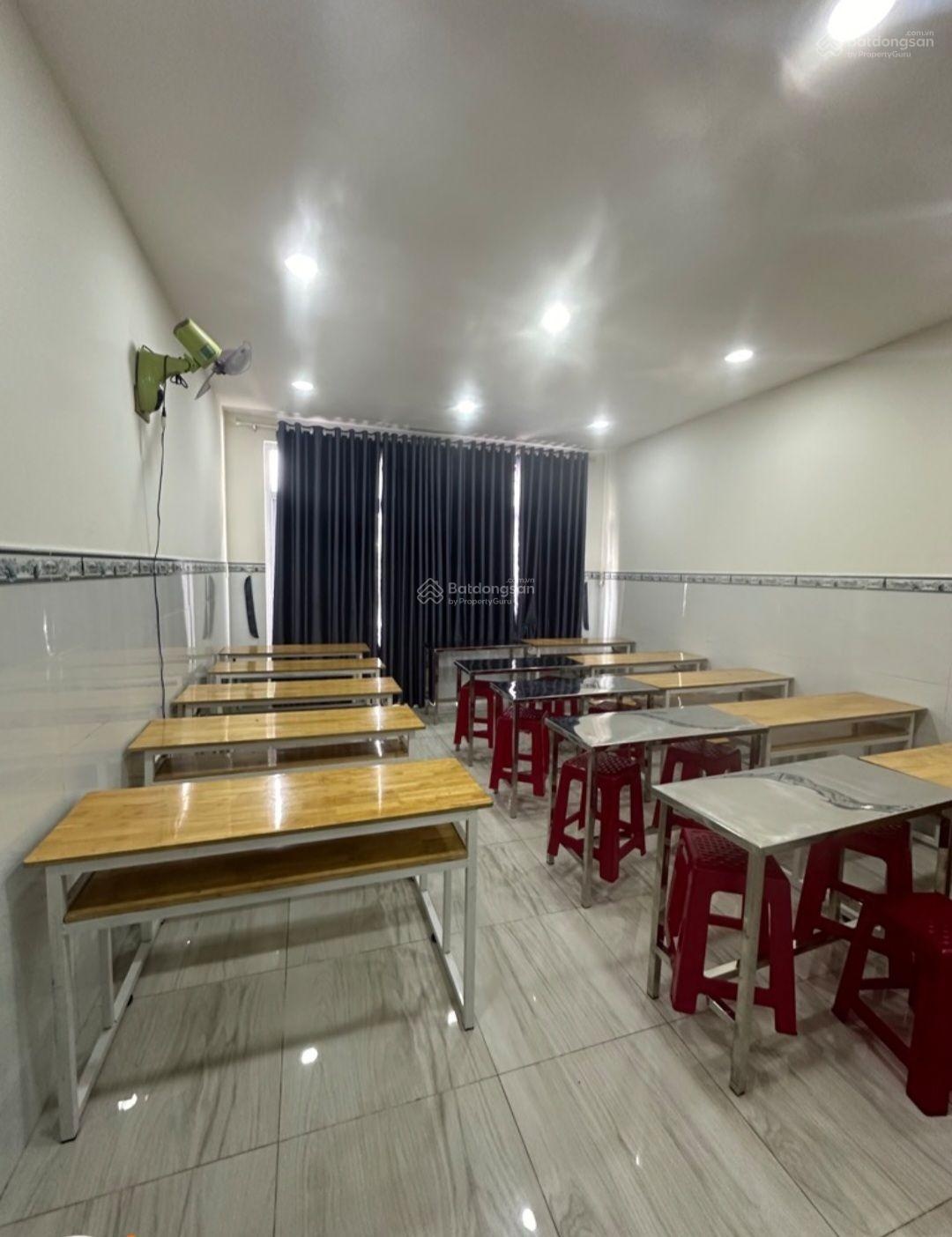 Lộc xuân bán giá thỏa thuận. MTKD siêu lời Đô Đốc Lộc. Ngang 4,5m nở hậu 7,5m 4 tầng có thang máy