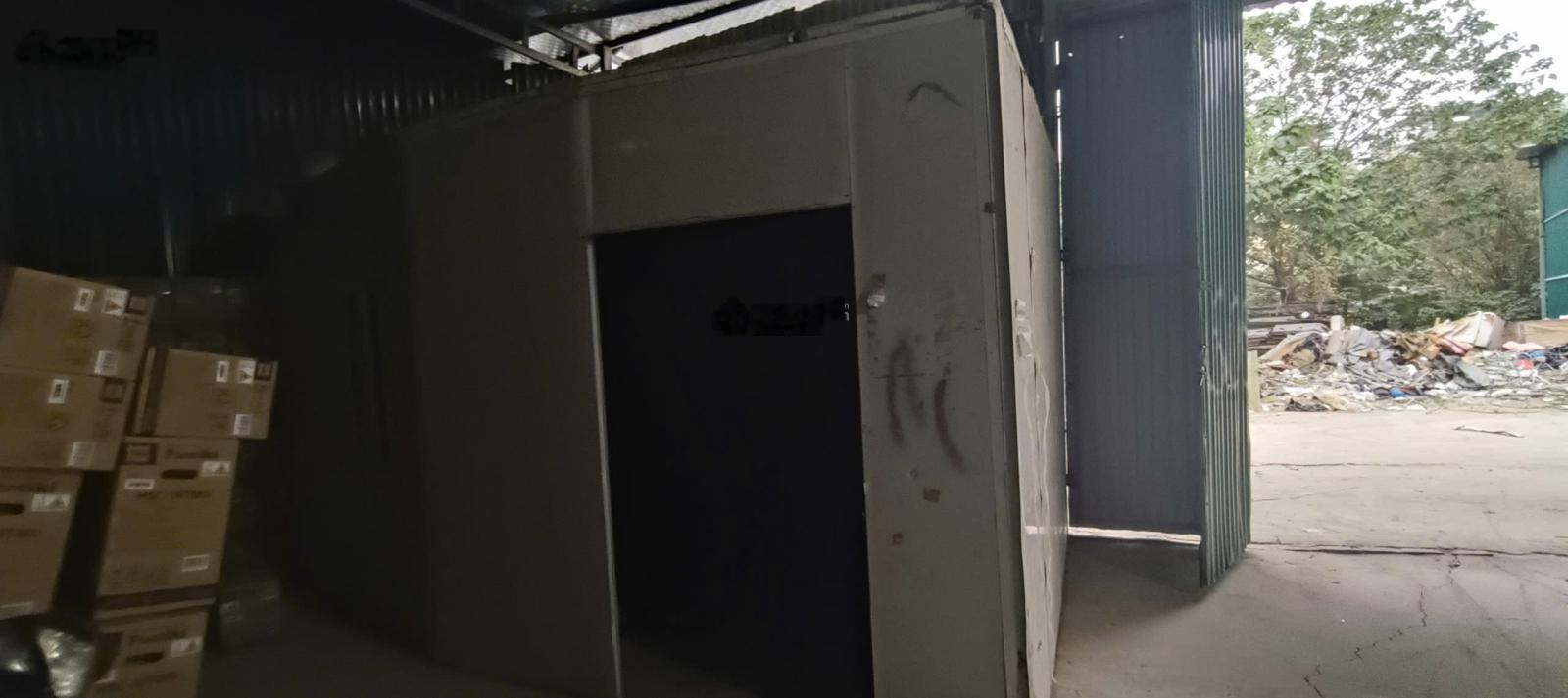 Cho thuê kho xưởng ngõ 286 Nguyễn Xiển ngay toà Eco Green, DT 220m2 điện 3fa, xe 15T đỗ cửa, 80k/m