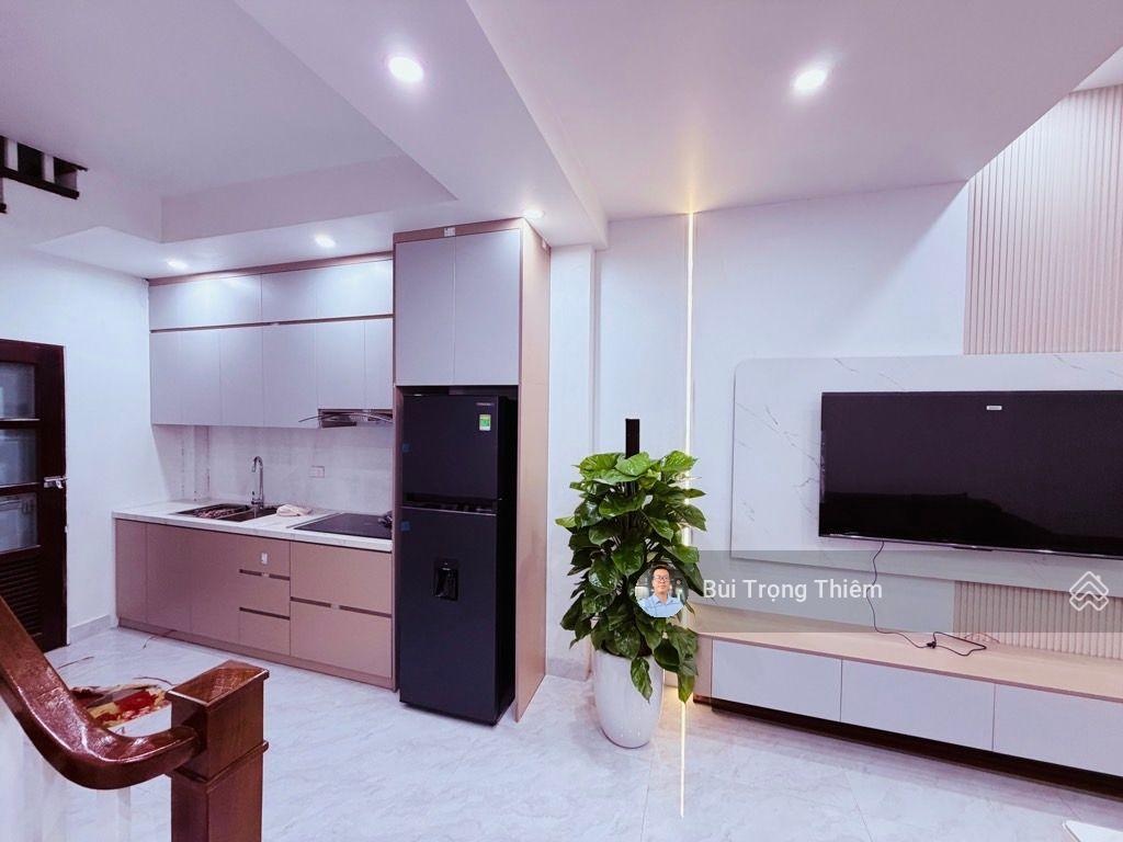 Bán nhà dân xây 5 tầng ngõ ô tô thông Đức Giang, Long Biên giá 7,x tỷ