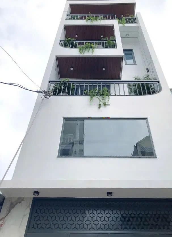 Nhà 5 Tầng có 8 tỏi x Trần Thị Hè Hiệp Thành Quận 12 TP. Hồ Chí Minh.