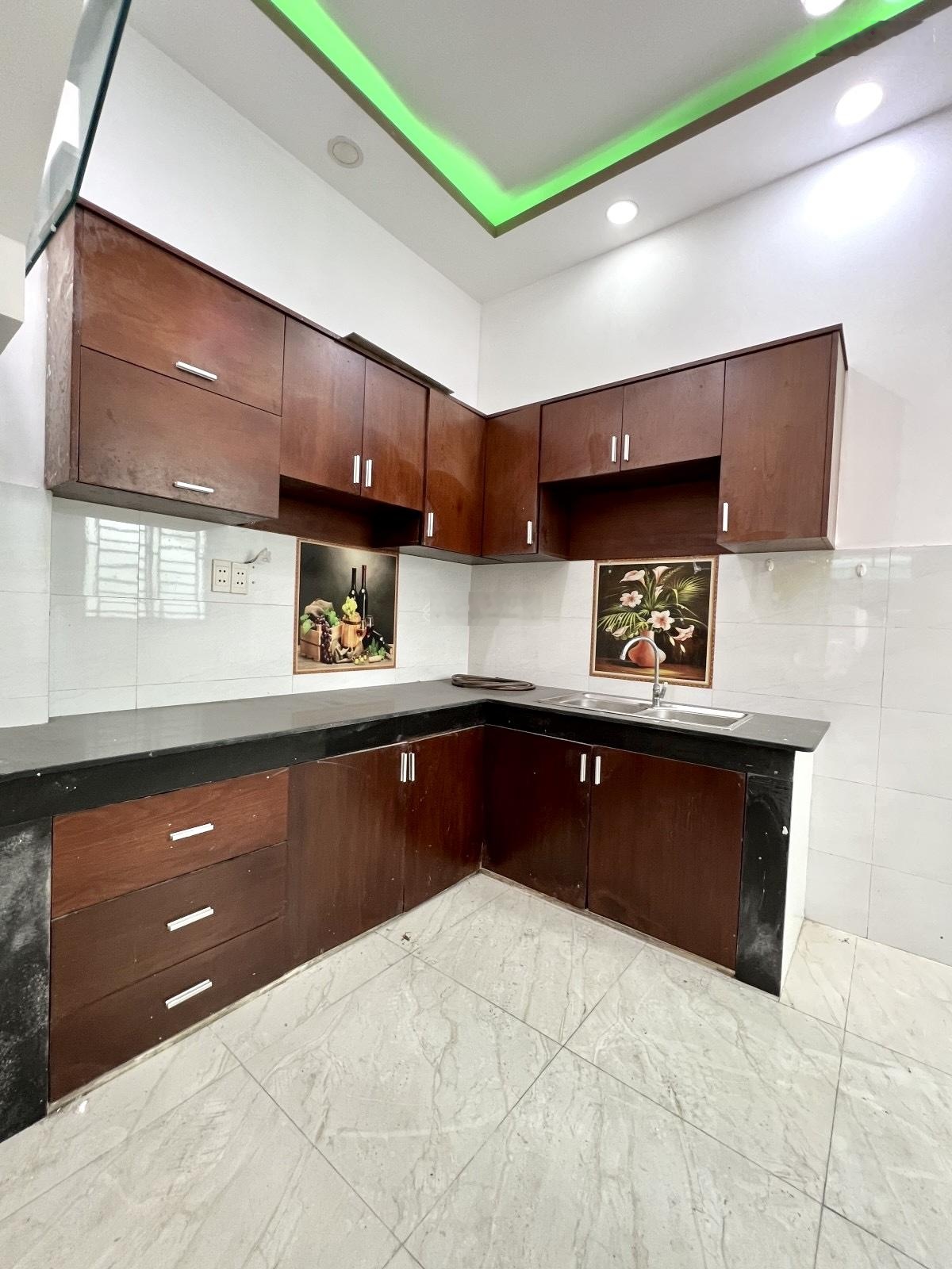 Bán NHÀ Nở Hậu Phú Thọ Hoà 47m2 2 Tầng BTCT Cách Mặt Tiền Vài Bước Chân Chỉ 5.4 Tỷ