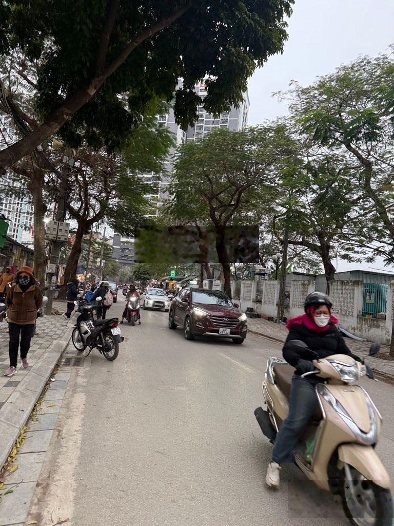 Bán nhà mặt phố Phú Gia, quận Tây Hồ diện tích 80m, mặt tiền 5m, ô tô vào nhà, giá 24.x tỷ