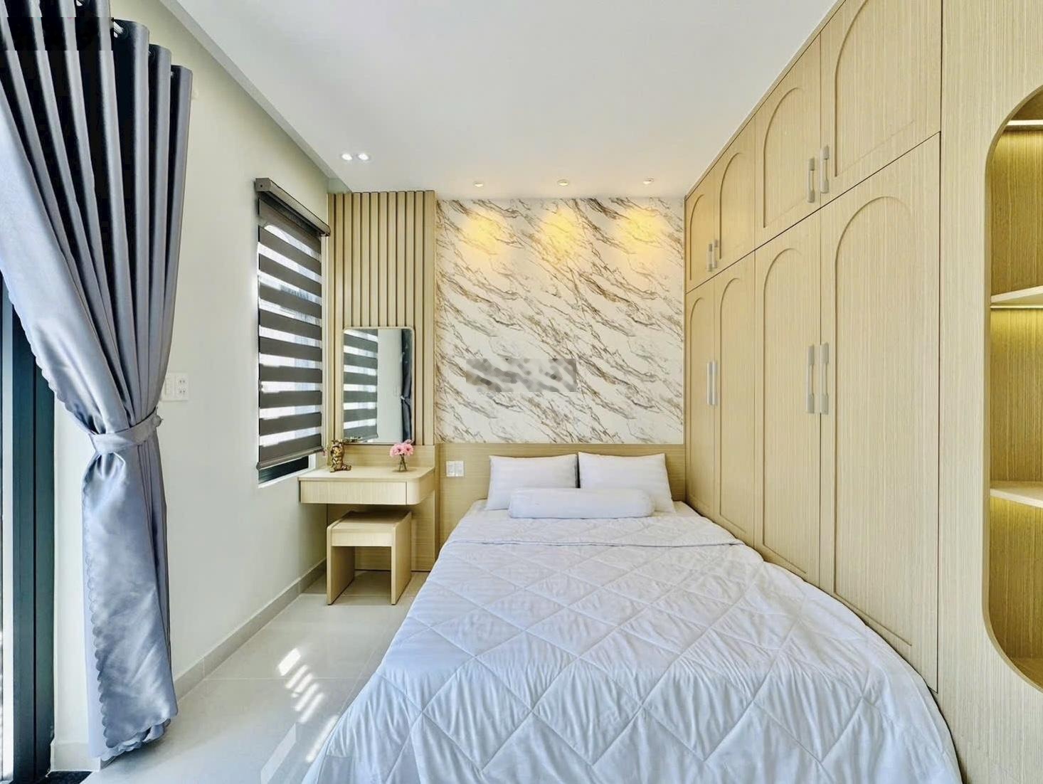 Nhà mới - tông màu đẹp - nhẹ nhàng - đón xuân - nội thất đầy đủ bao gồm điện máy - khu xóm đạo