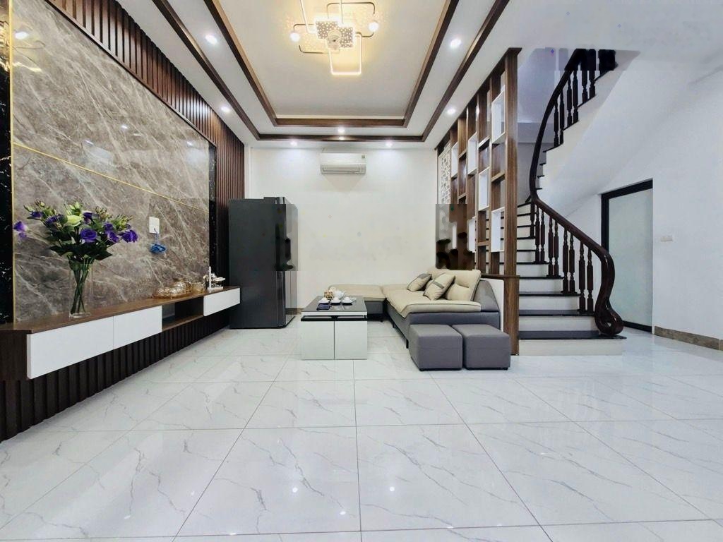 Bán nhà mới phố Bạch_Mai, quận Hai_Bà_Trưng, 42m², 5 tầng, Ngõ 3 gác, ô tô cách 50m