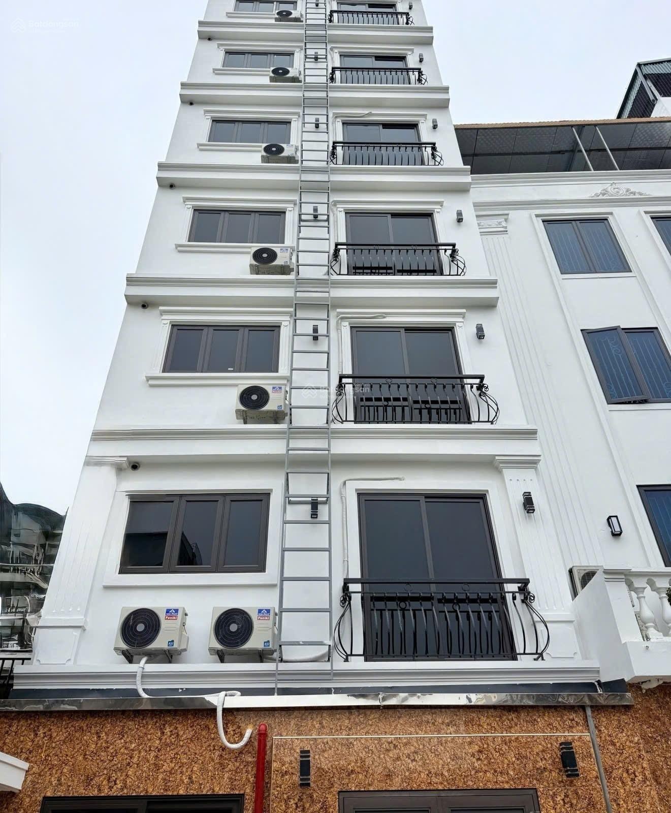 Duy nhất 1 căn ccmn tại đức diễn tổng 17 phòng khép kín doanh thu 80tr/th. đầy đủ pccc.giá: 13.3 tỷ