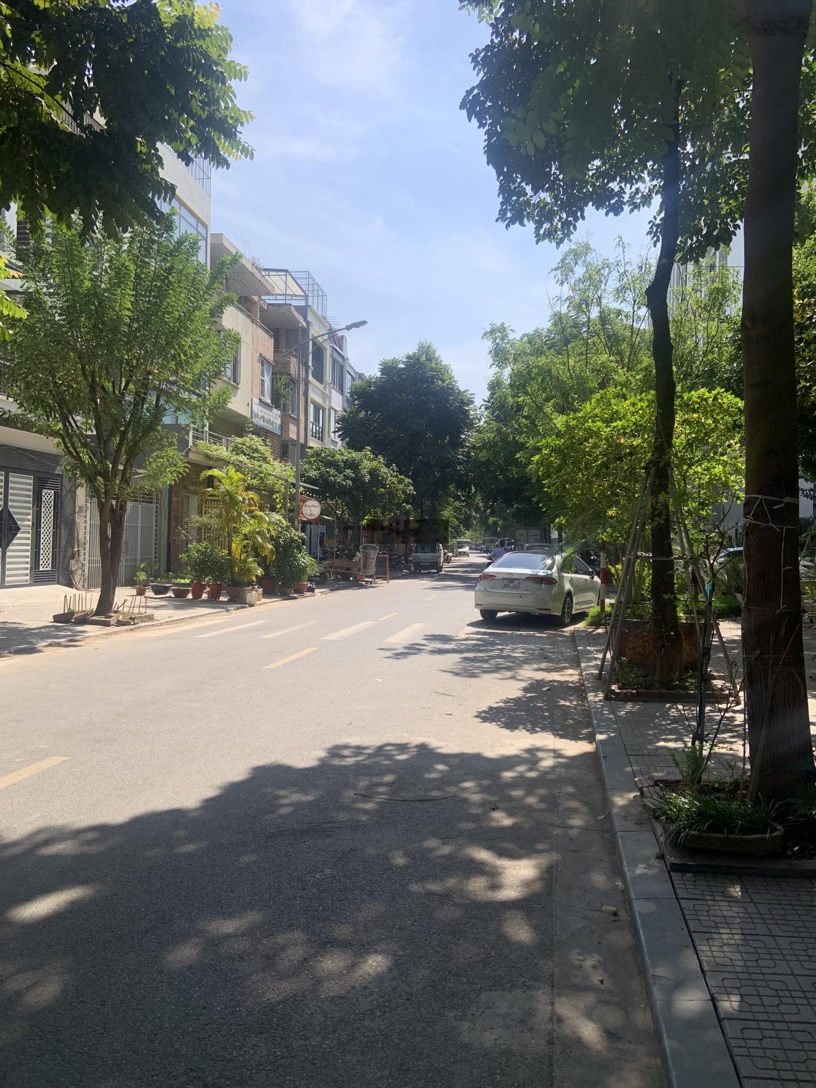 Bán đất phân lô vỉa hè oto chạy vòng quanh ngay ngã tư Lê trọng tấn-La Khê Parkcity 50m2 chỉ 11.3tỷ