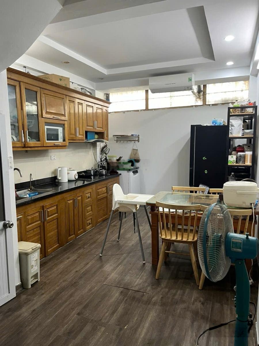 Bán nhà Võng Thị, Hồ Tây, 25m2 5 tầng giá 7.4 tỷ