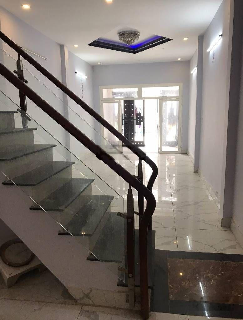 Bán nhà 3 tầng, diện tích 4x18m, giá nhỉnh 6tỷ, đường số 7, Bình Hưng Hòa, Bình Tân.