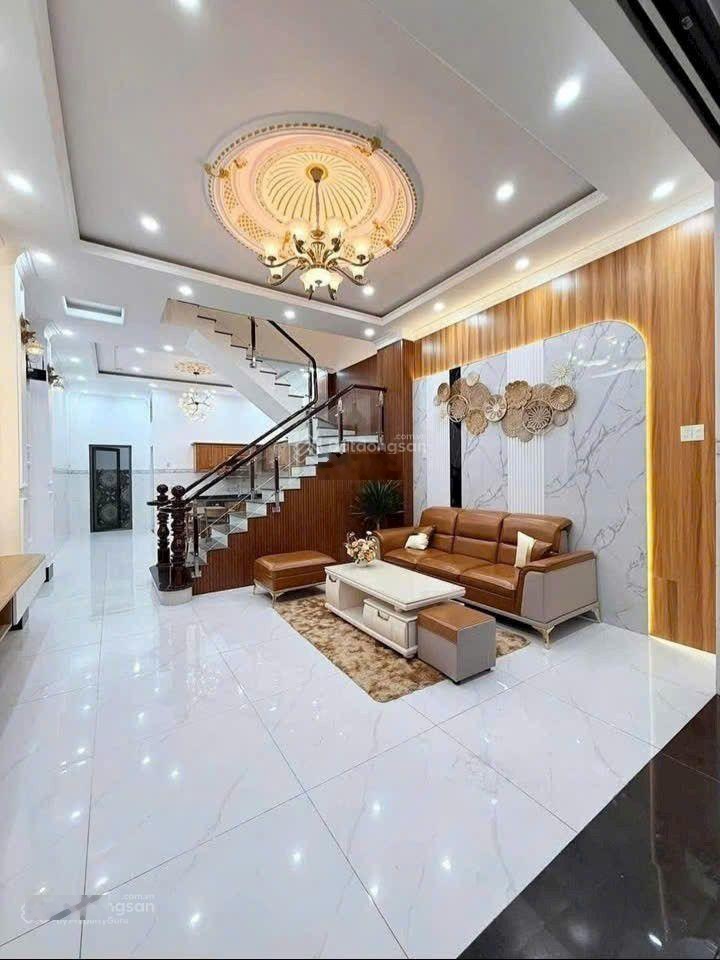 Bán nhà 1 trệt 1 lầu sổ hồng riêng, diện tích 100m2 gần Aeon Tạ Quang Bửu