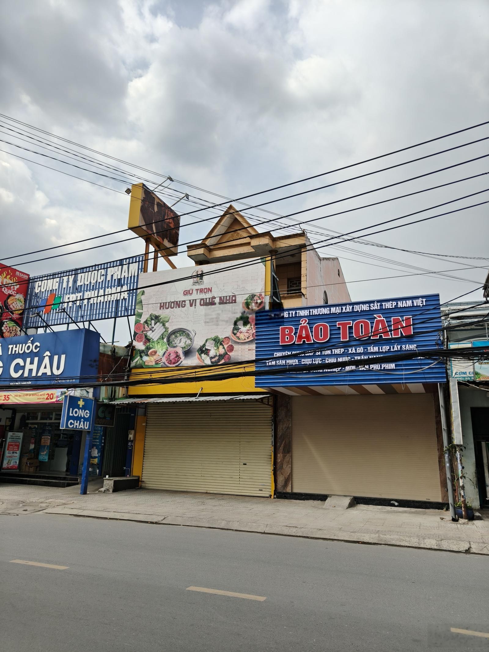 Bán Nhà 6mx30m Đúc 2 Lầu Mặt Tiền Nguyễn Ảnh Thủ. Cách Lê Văn Khương 50m. Vị Trí Cực Sung. 21.5 Tỷ