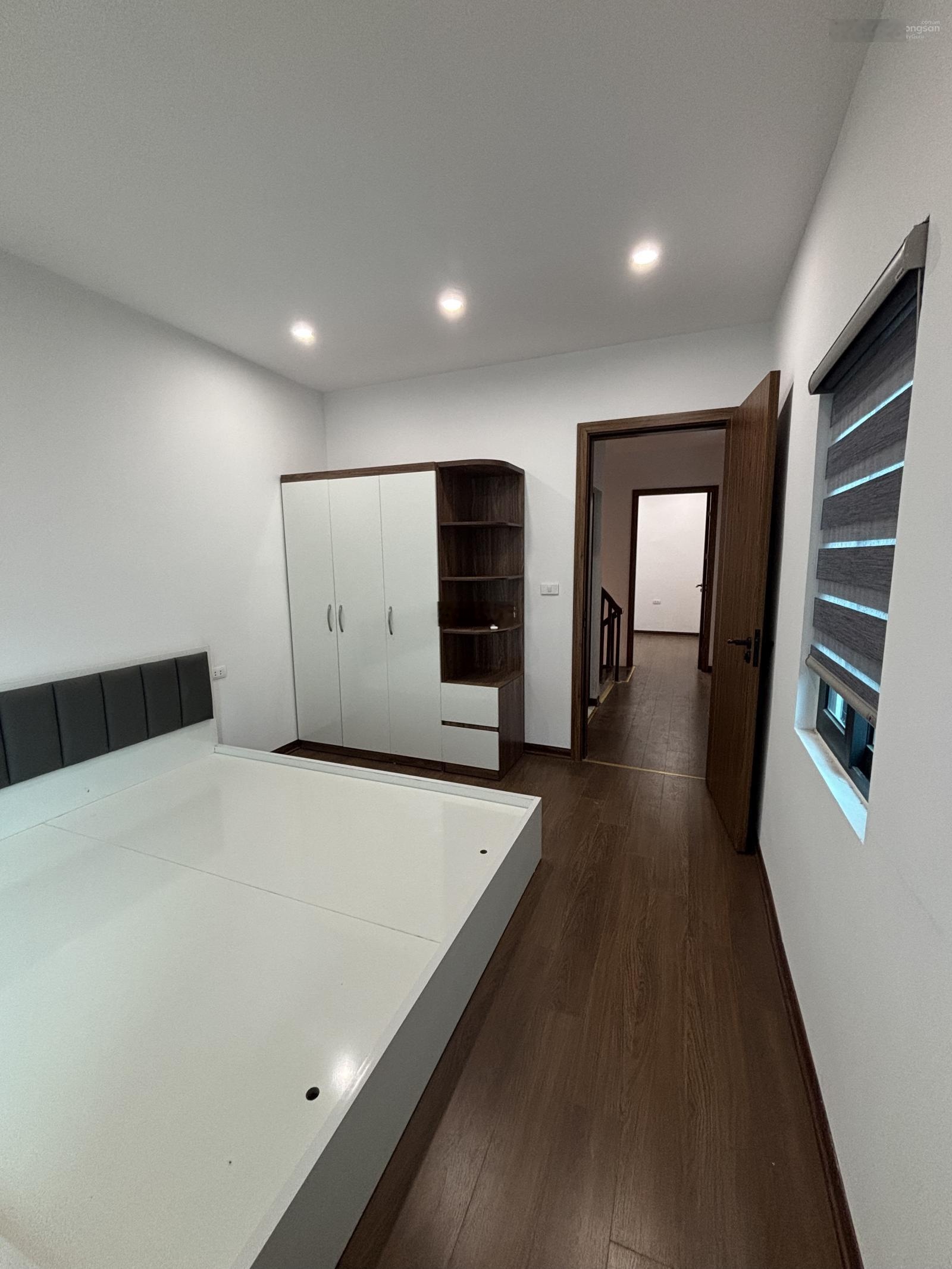 Chính chủ cần bán gấp nhà gần đại học Công Nghiệp chỉ 5 tỷ!!!