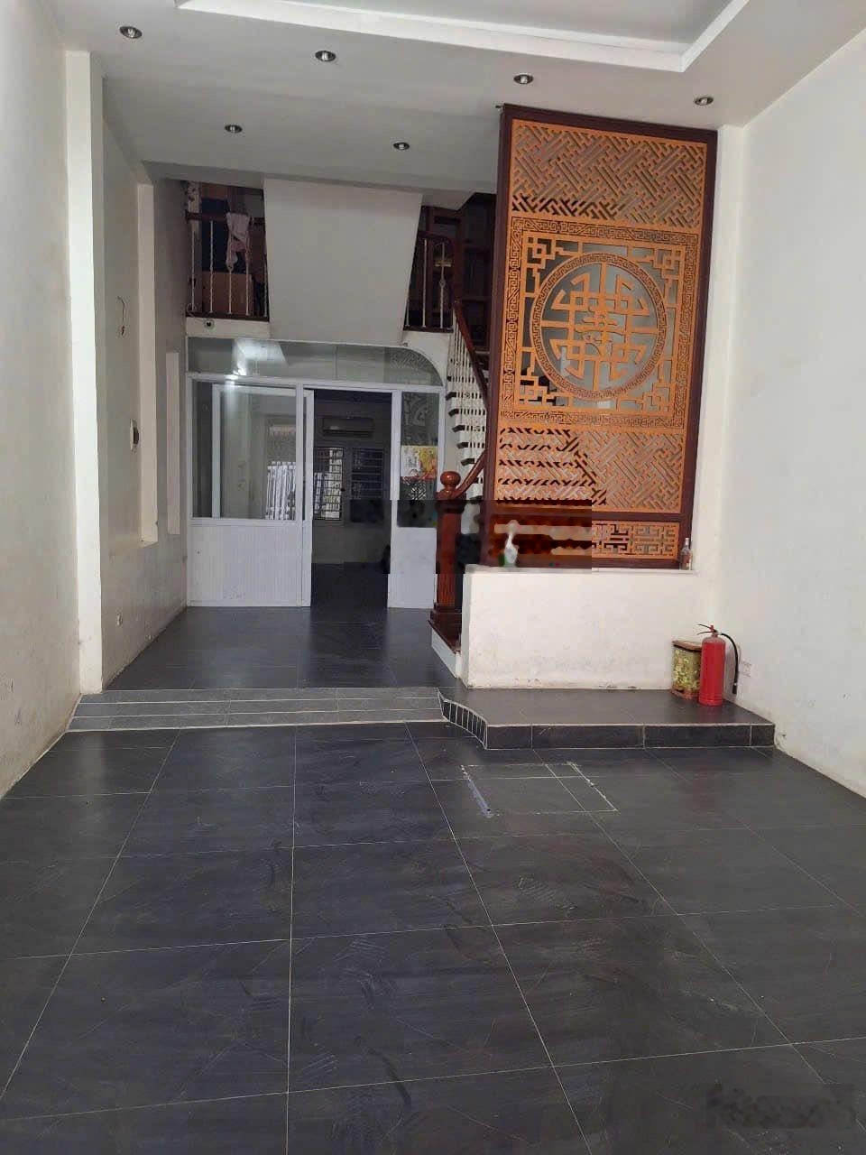 Chính chủ cho thuê nhà nguyên căn ngõ 234 hoàng quốc việt, phường nghĩa đô, tp hà nội