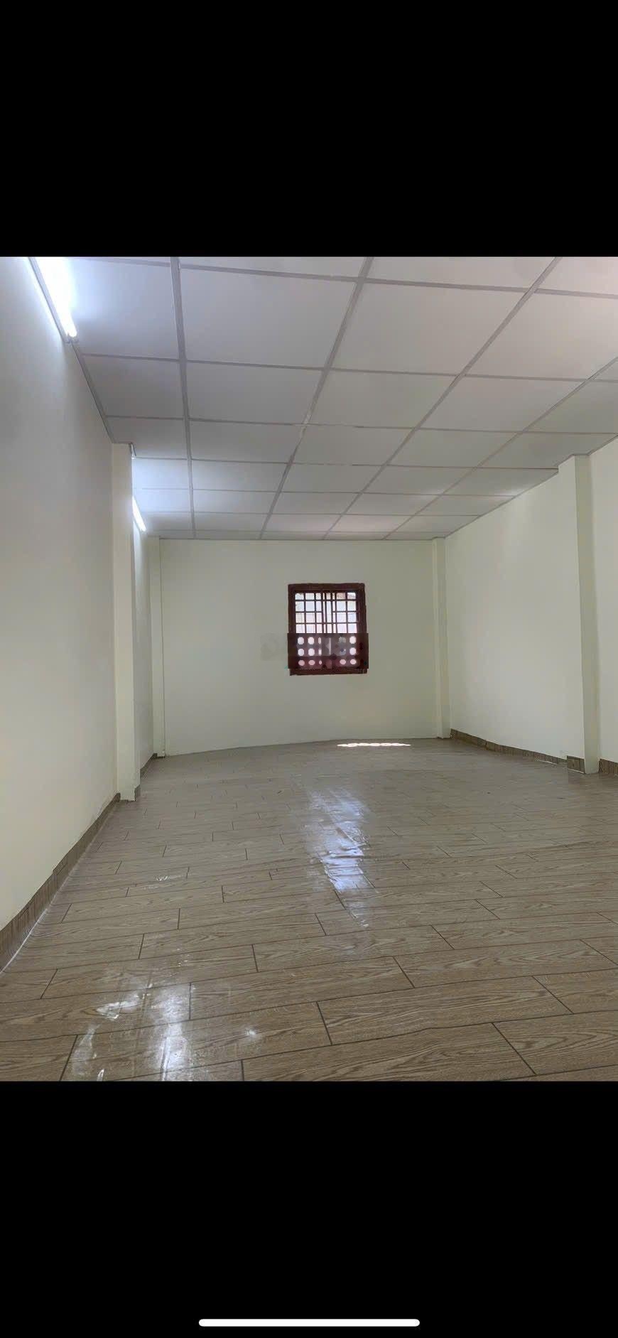 Nhà mặt tiền đường 10m ấp đông .thới tam thôn hóc môn .ngay chợ ba bàu 42m2 .chỉ 3.8 tỷ 1 trệt 1 l