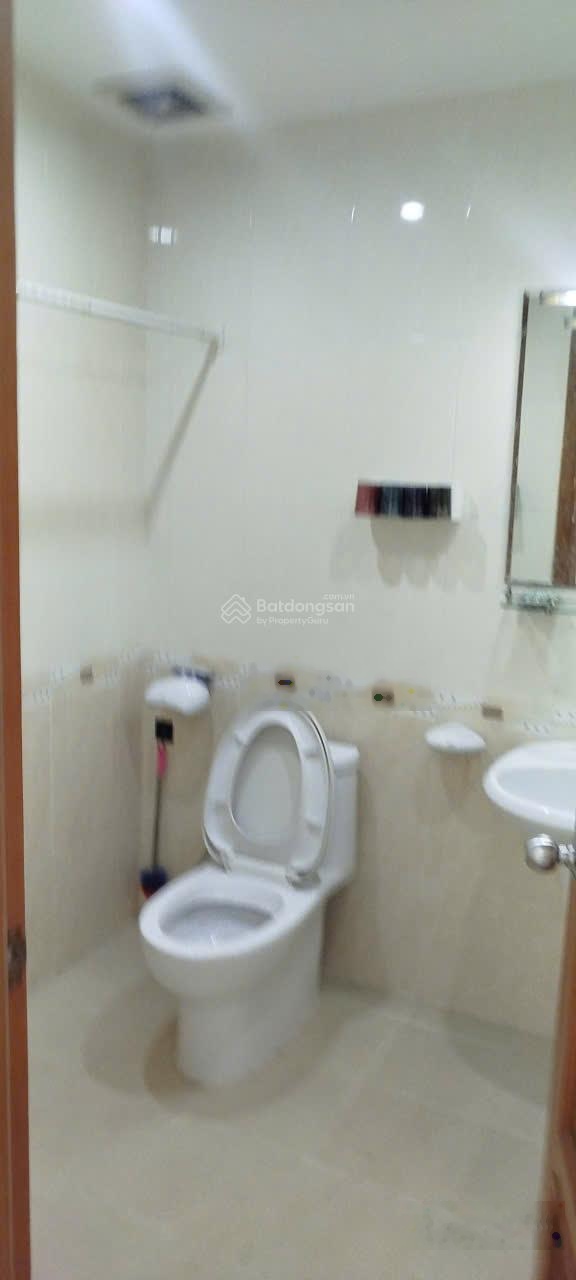 Căn hộ đầy đủ nội thất tại chung cư gold star - 2pn, 2wc, 1khach, 1bep 80m2 8tr/th. lh 0373357161