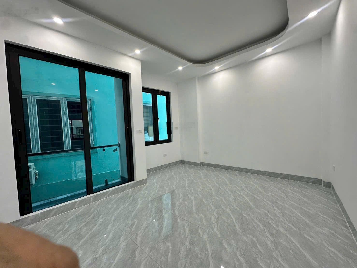 Sốc! Chủ cần tiền cắt lỗ - nhà Hoài Đức 41m2 - ô tô đỗ cổng - 4.5 tỷ