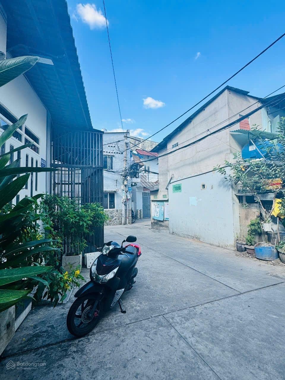 Bán dãy trọ 8PN hẻm xe hơi đường Cách Mạng 99m2 giá chỉ 7.6 tỷ