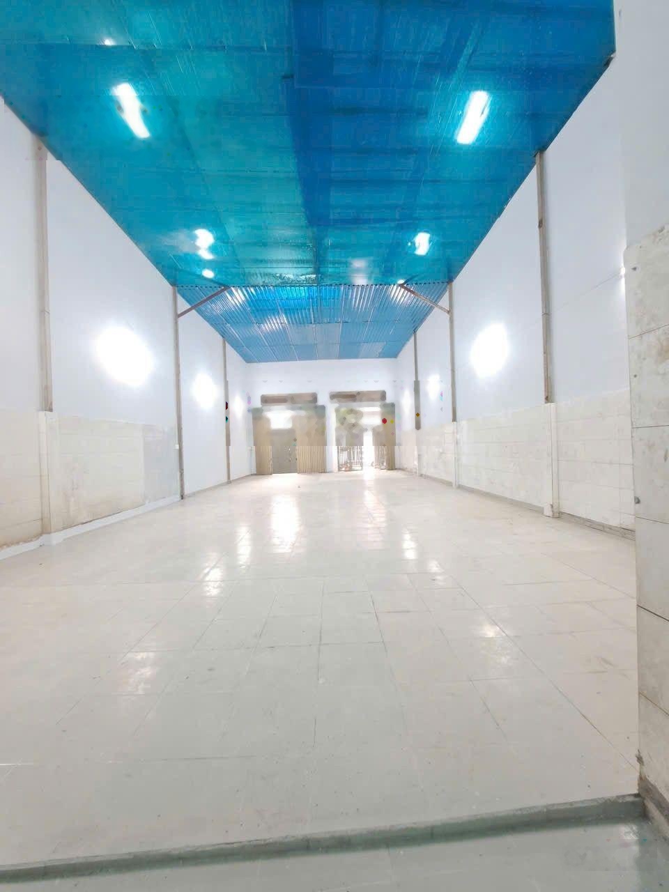 Cho thuê kho xưởng 8x25m, tải 8 tấn, điện 3pha, giá 17tr