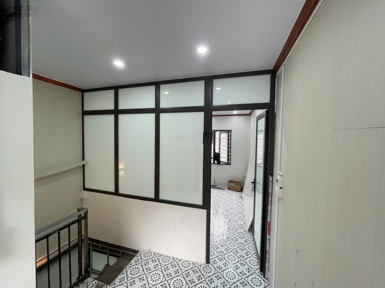 Nhỏ xinh cách Hồ Tây vài bước chân, lô góc 20m2x3 tầng 2.5 tỷ