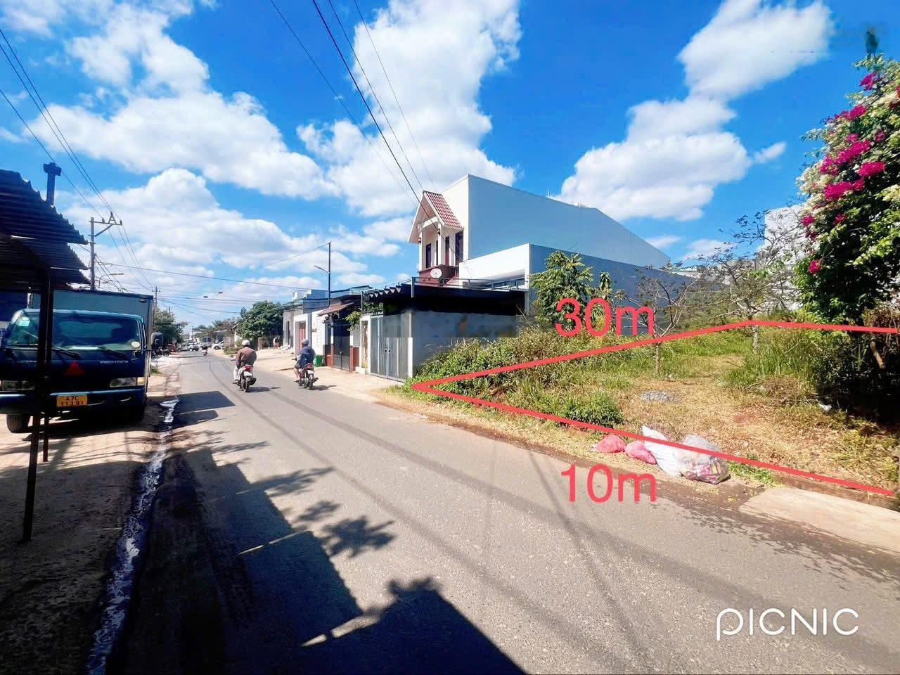 bán đất mặt tiền Đỗ Xuân Hợp, Tân Lợi vuông vức, rộng rãi, chưa qua vành đai Buôn Ma Thuột