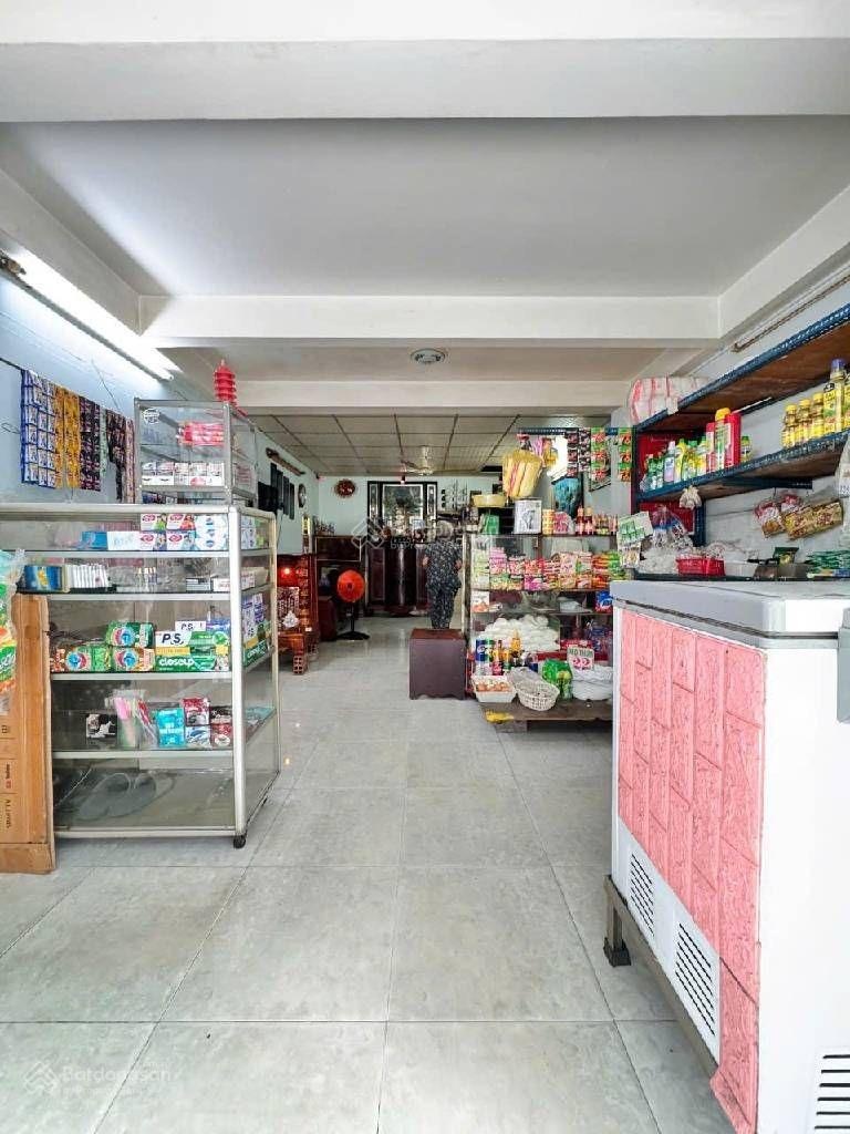 Đường 5m thông. DT 40m2- nhà 2 tầng. Ngay Tỉnh Lộ 10. Chợ Da Sà - Khu Tên Lửa. Giá 4 tỷ