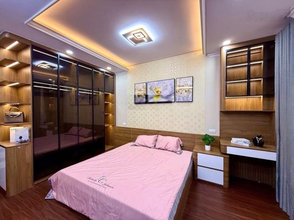 Chủ nhà vỡ trận giảm chào quá sâu nhà Xuân Phương 35m² ngõ ô tô nhỏ giá chỉ 5,5 tỷ